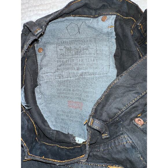 NWT VINTAGE LEVI'S BLACK PATCHED DAISY DUKE CUTOFF SHORTS URBAN RENEWAL - Picture 8 of 11